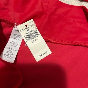 Red aerie xxl bathing suit bottom is NWT top has been worn once